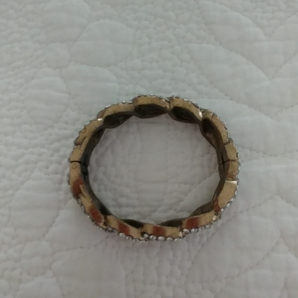 Woman's bracelet